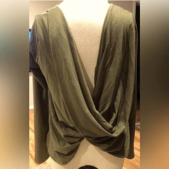 Lovely Day Green Draped Open Back Sweater Top Size Medium - Picture 2 of 3